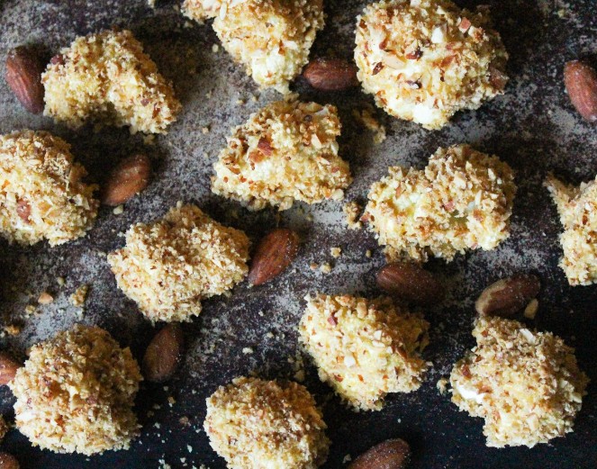 Almond Crusted Cauliflower Bites via RDelicious Kitchen @rdkitchen