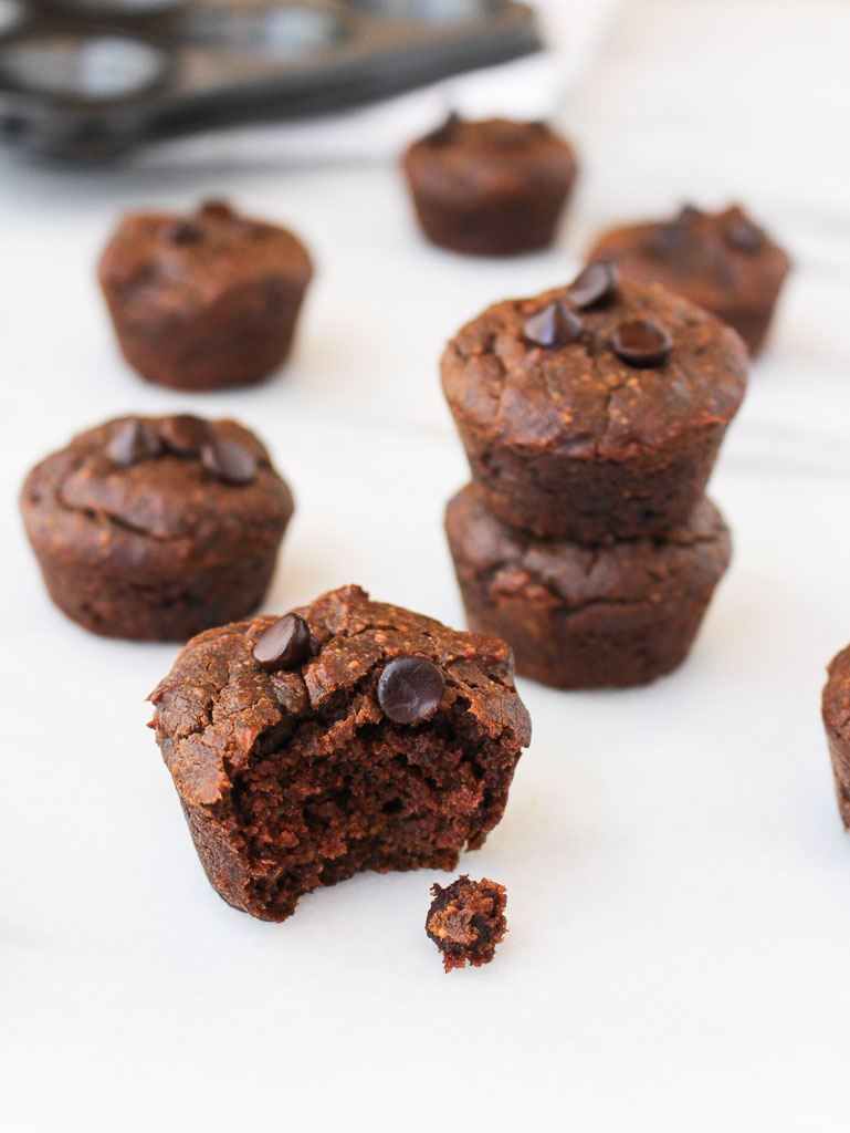 Flourless Chocolate Peanut Butter Muffins via RDelicious Kitchen @RD_Kitchen